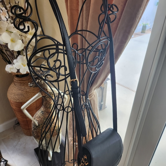 Forever 21 Crossbody bag 😍host-pick! - Picture 2 of 6